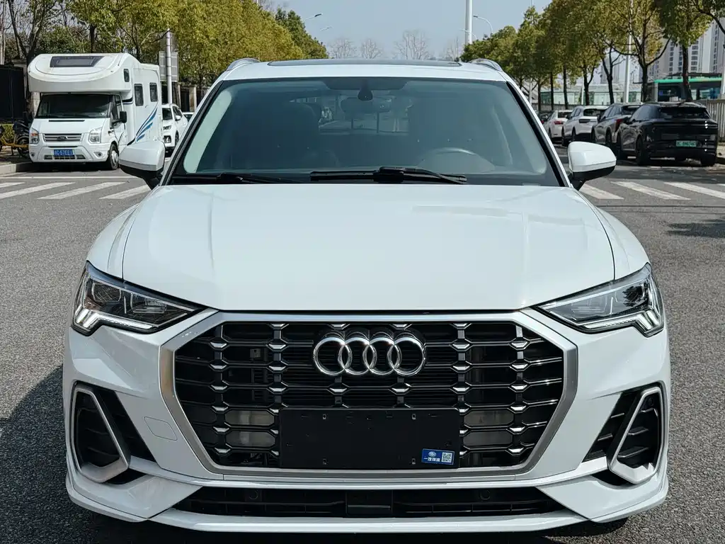 Audi Q3 2023