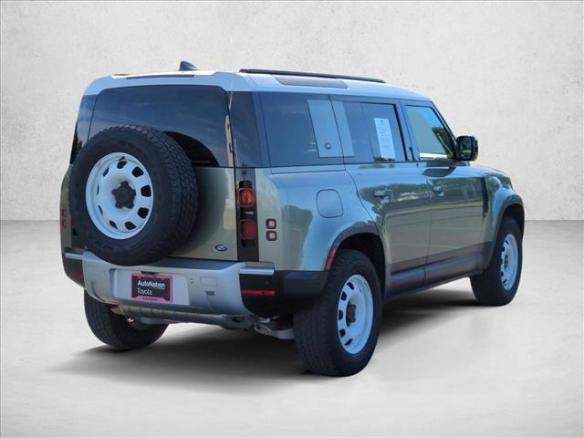 Land Rover Defender 2022