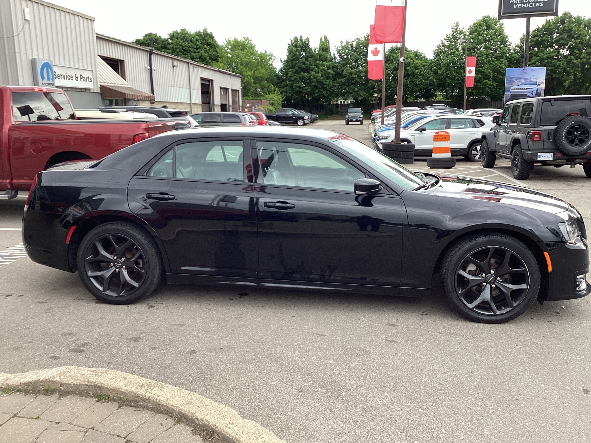 Chrysler 300 2022