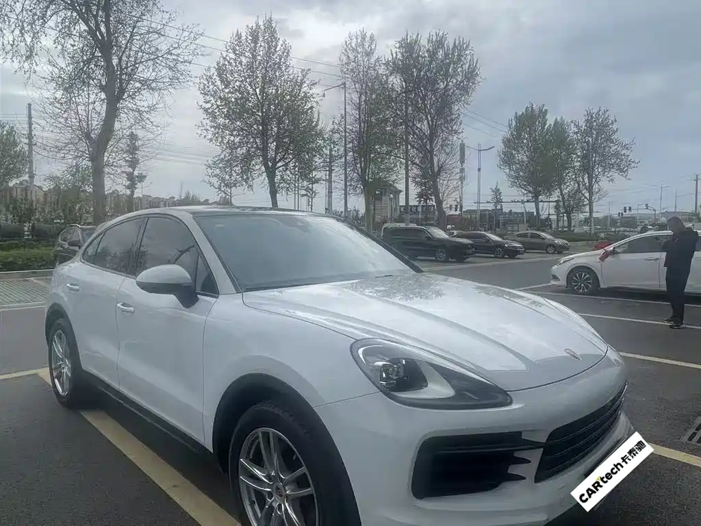 Porsche Cayenne 2021
