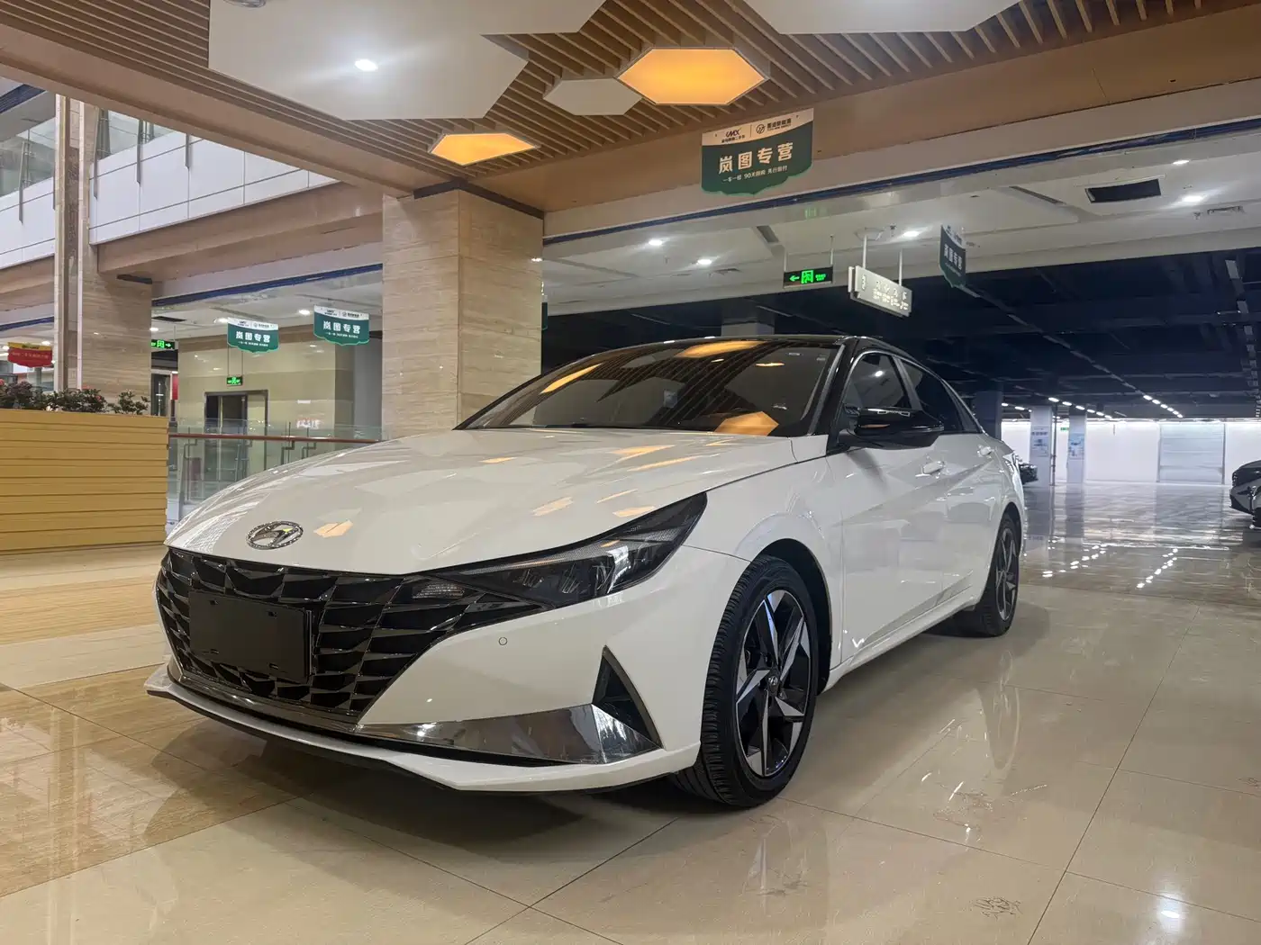 Hyundai Elantra 2022
