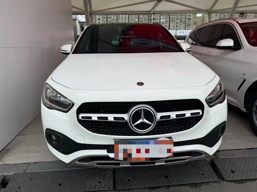 Mercedes-Benz GLA 2021