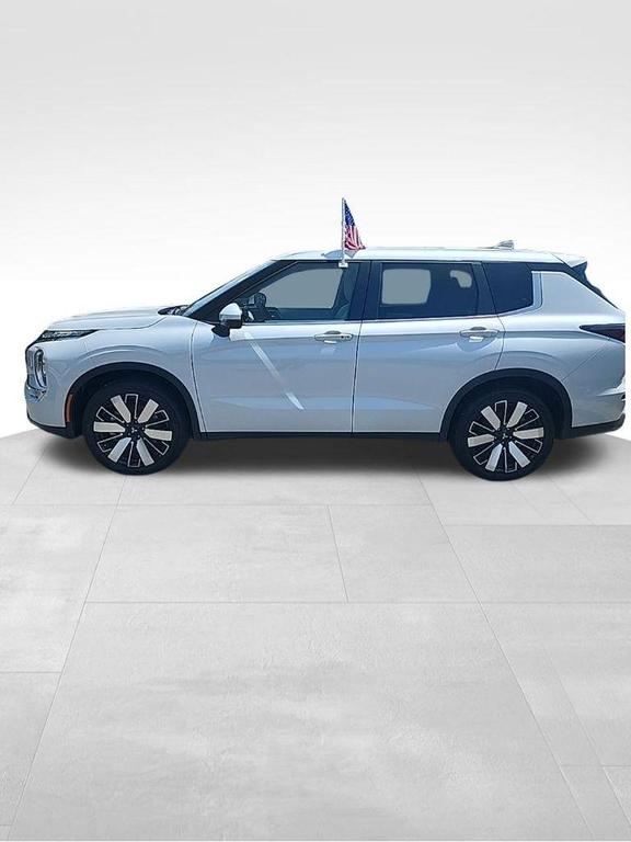 Mitsubishi Outlander 2025