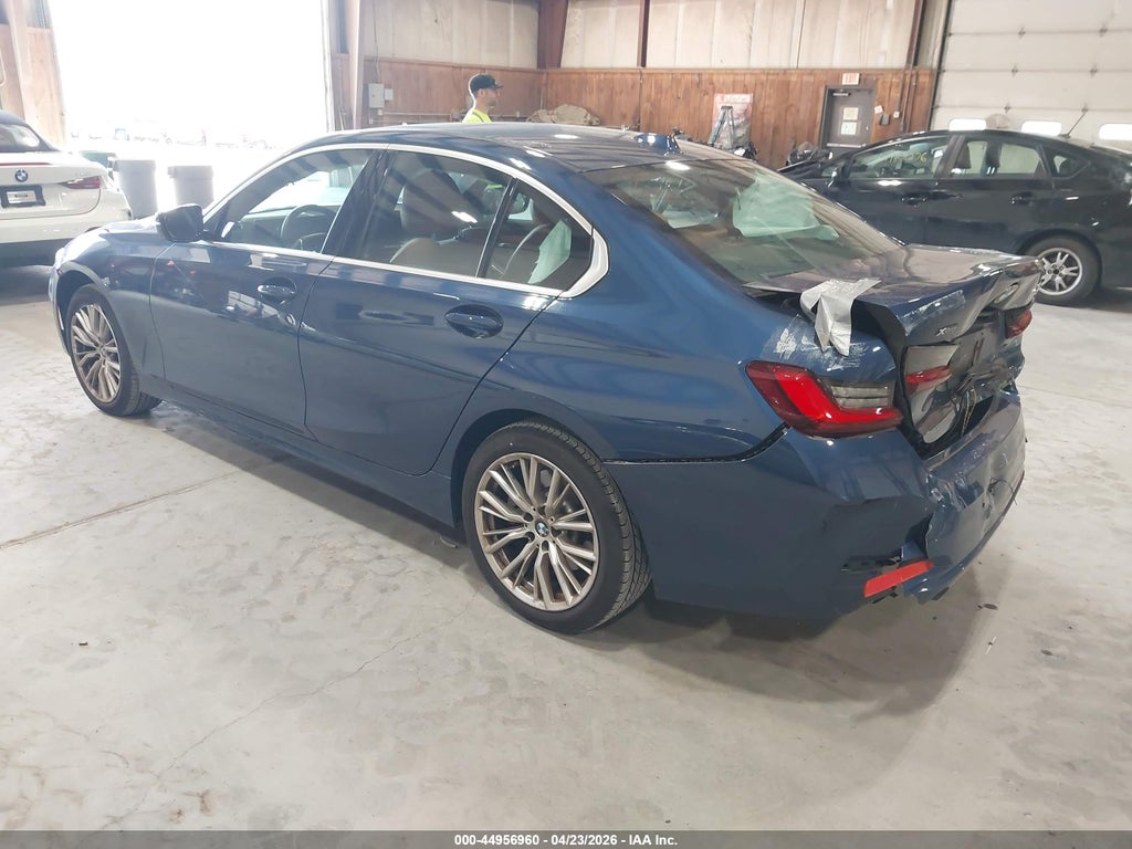 BMW 330 2024