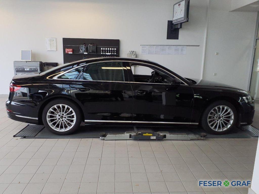 Audi A8 2023