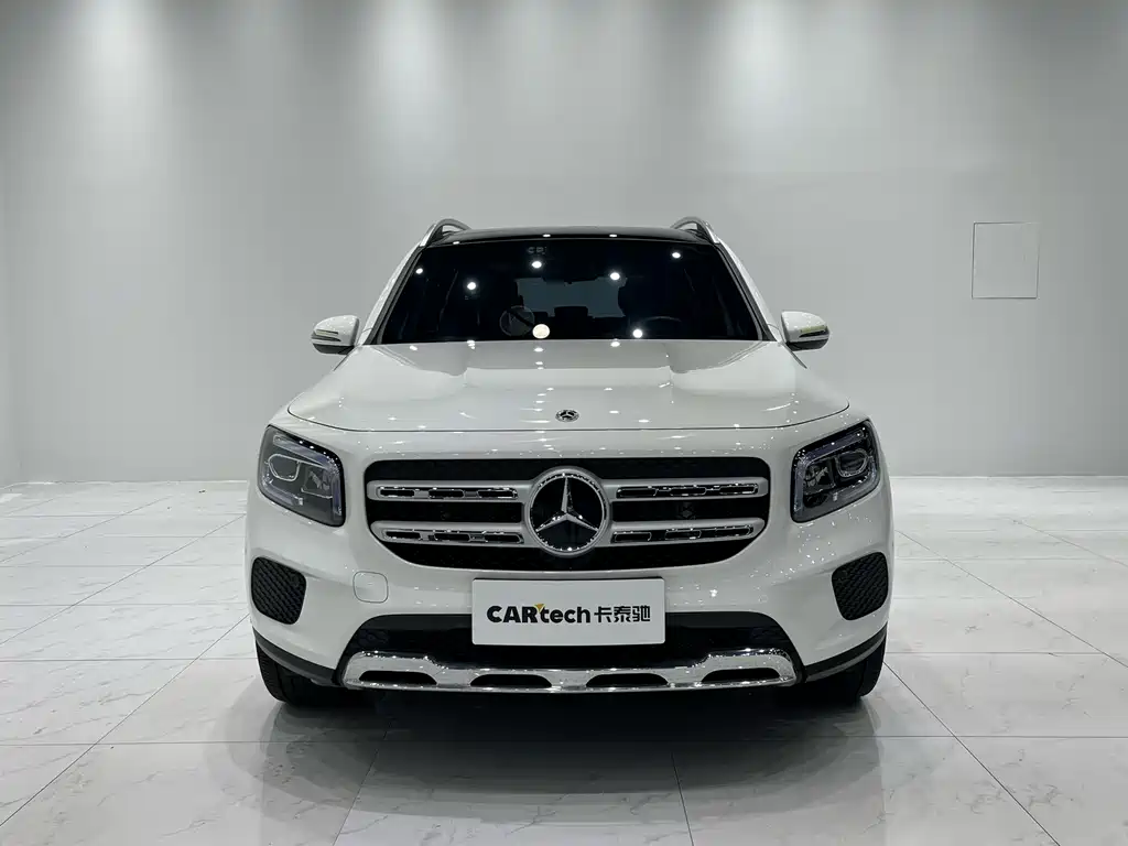 Mercedes-Benz GLB 2023