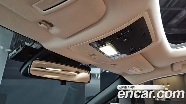 Lexus UX 2022