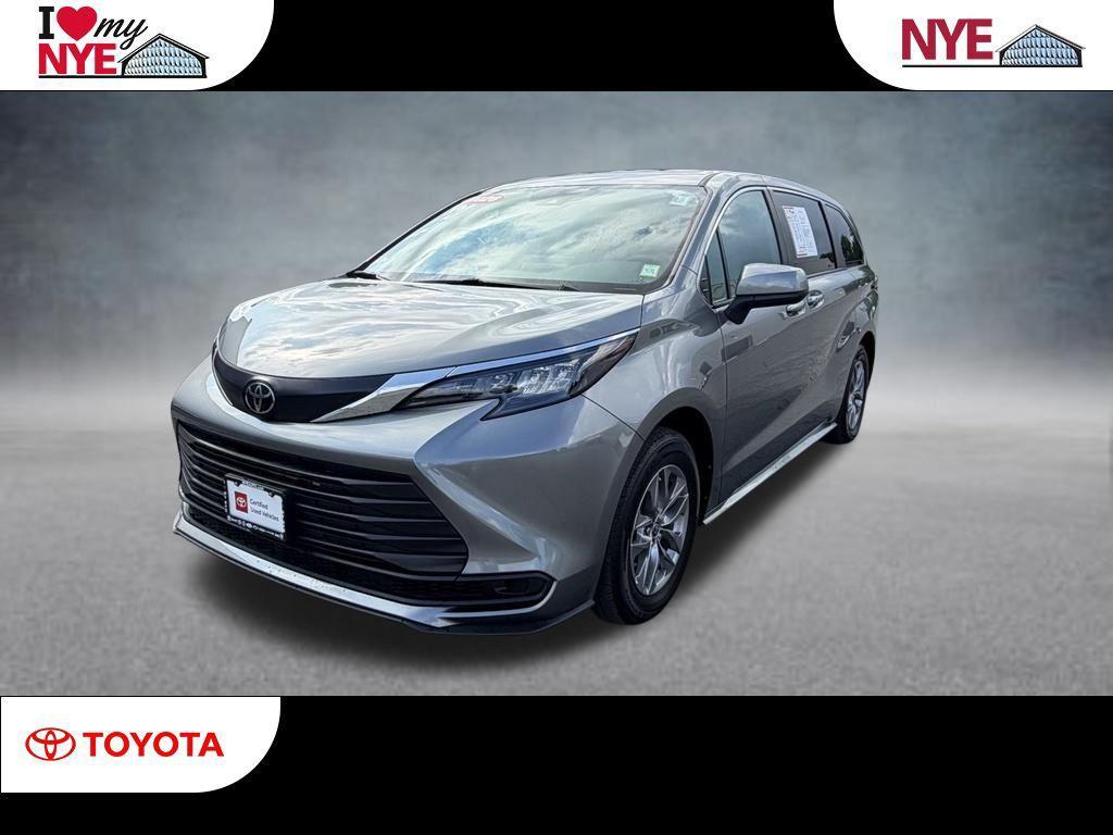 Toyota Sienna 2026