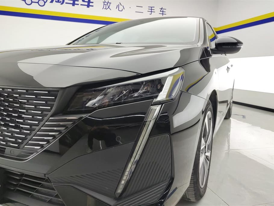 Peugeot 408 2022