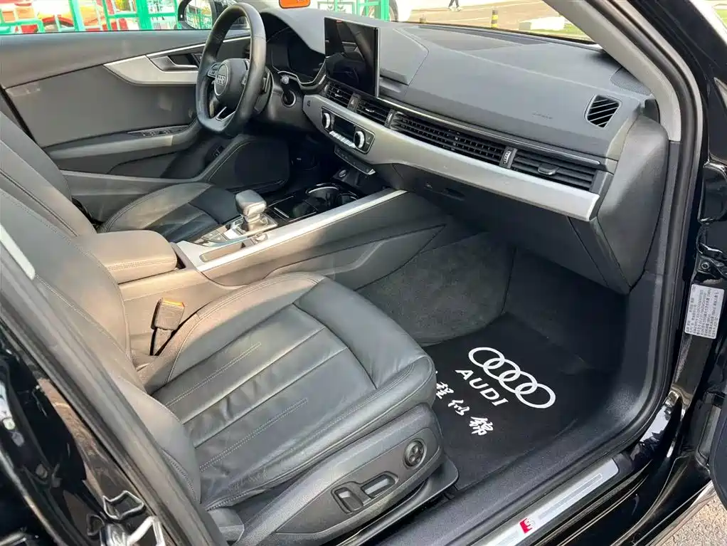 Audi A4 2021