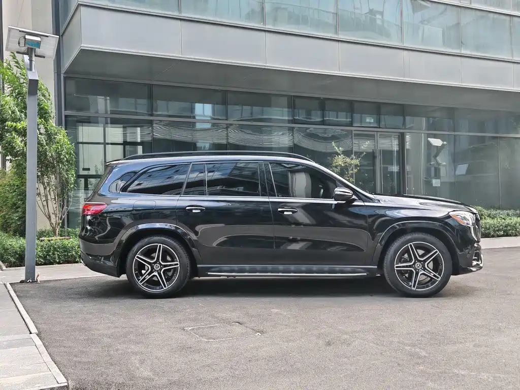 Mercedes-Benz GLS 2024