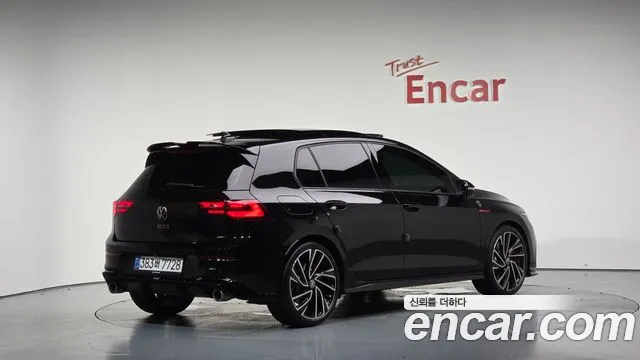 Volkswagen Golf 2024