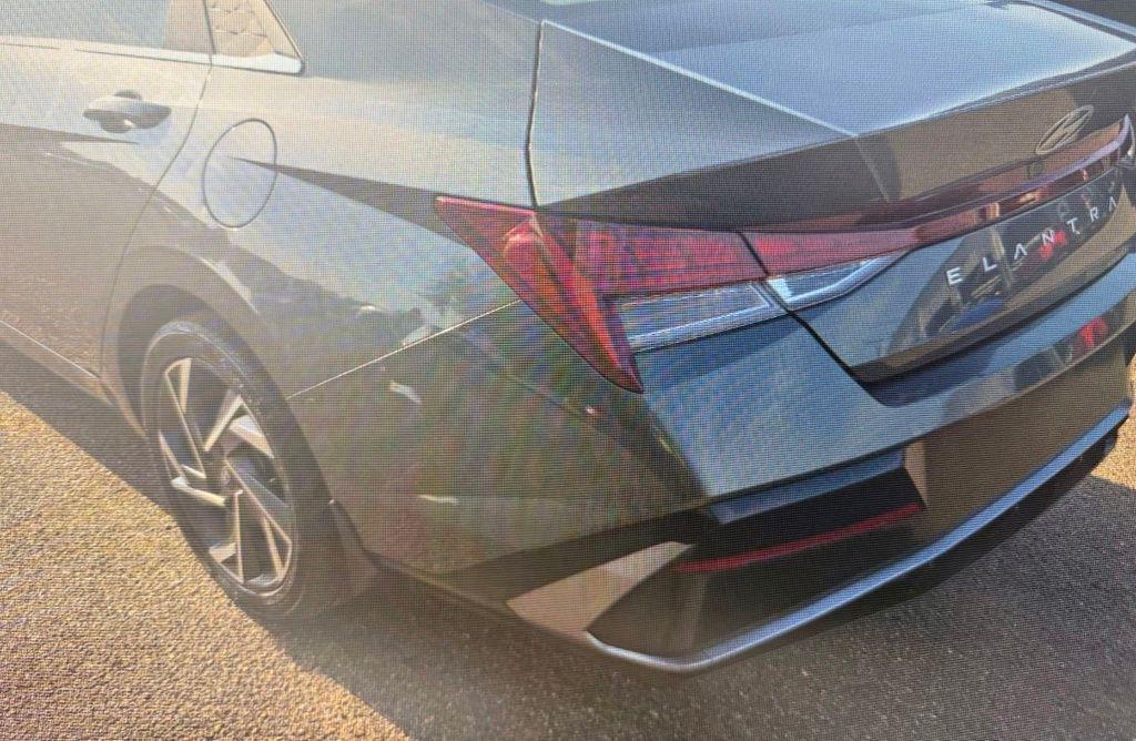 Hyundai Elantra 2024