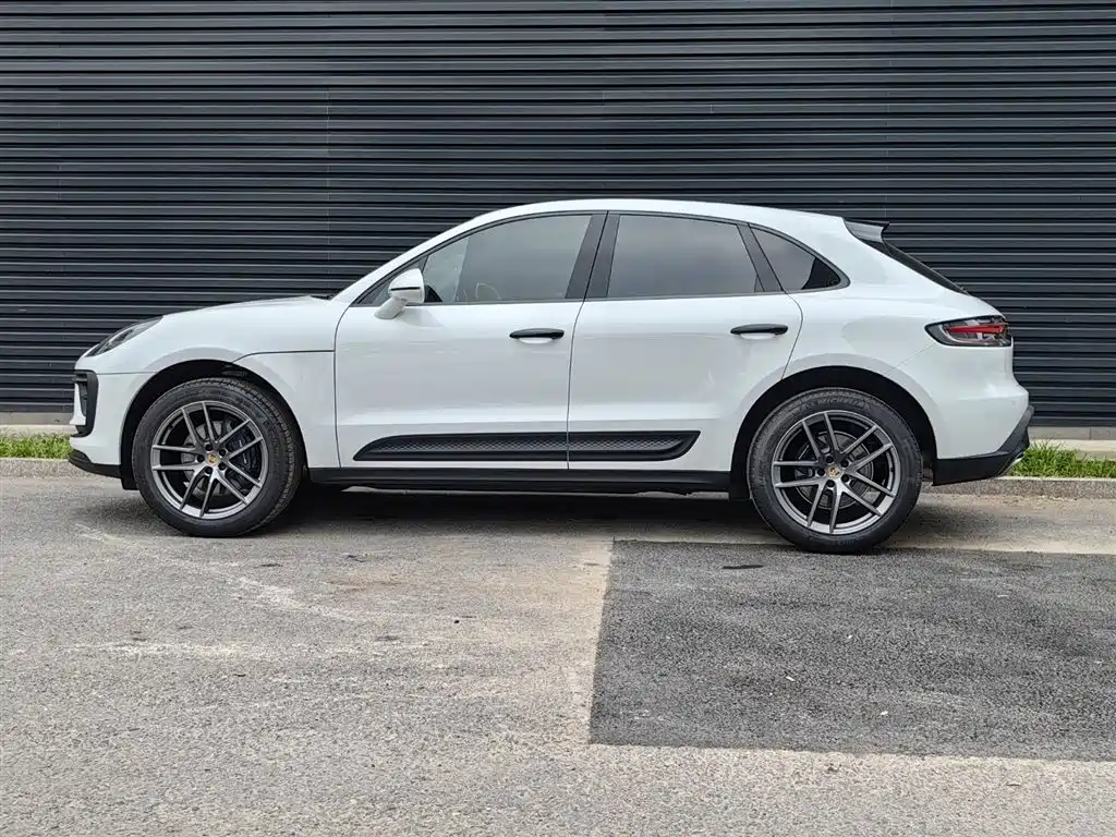Porsche Macan 2024