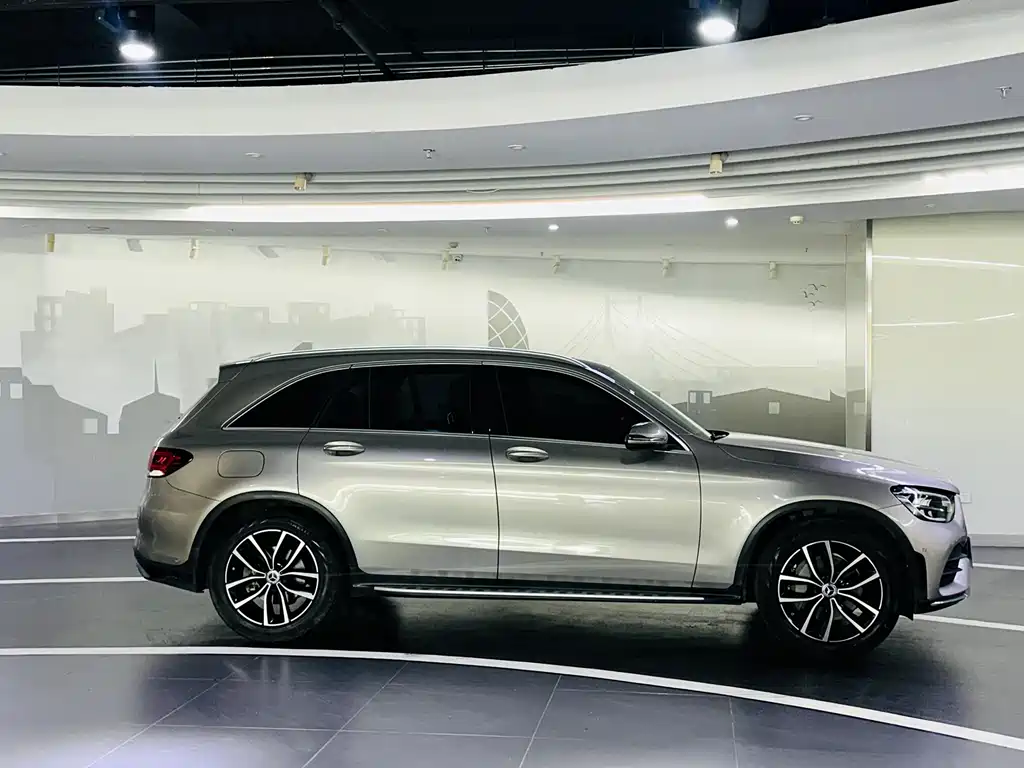 Mercedes-Benz GLC 2021