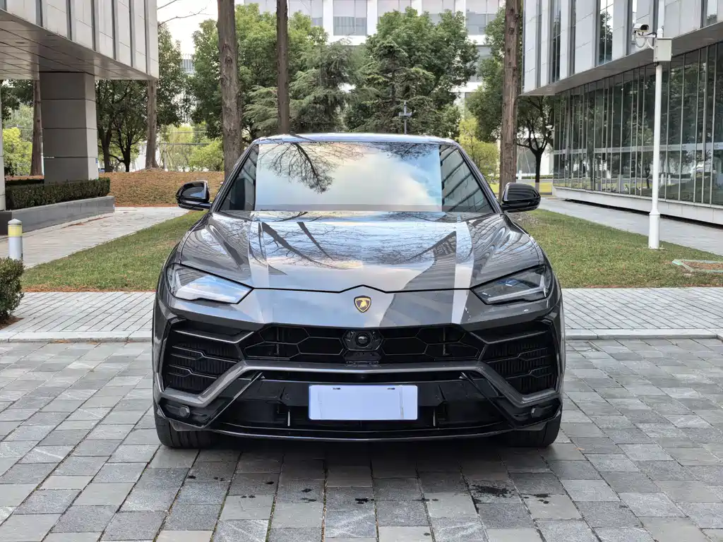 Lamborghini Urus 2023