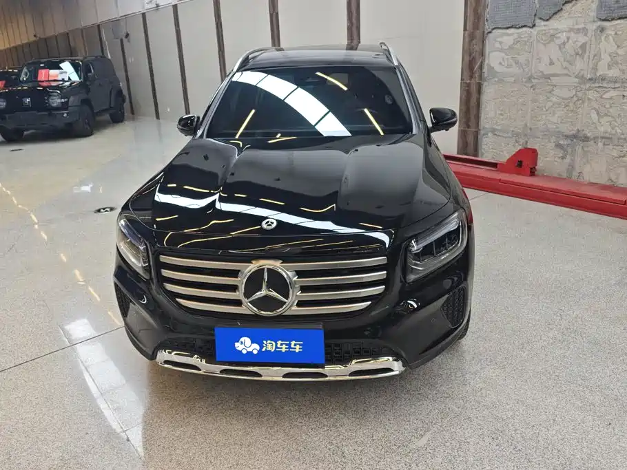 Mercedes-Benz GLB 2025