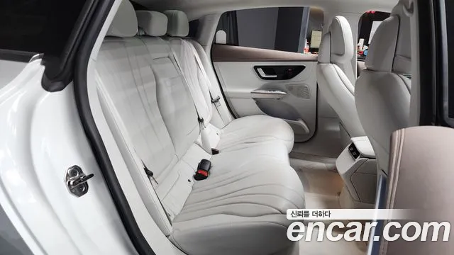 Mercedes-Benz EQE 2024