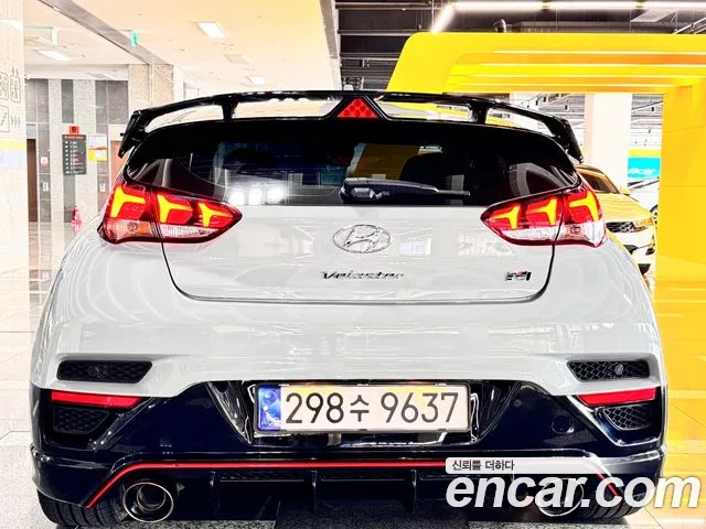 Hyundai Veloster 2021