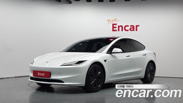 Tesla Model 3 2024