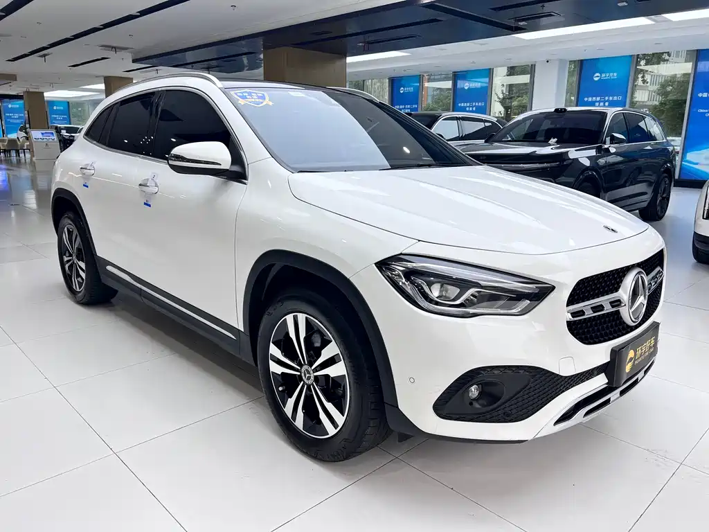 Mercedes-Benz GLA 2021