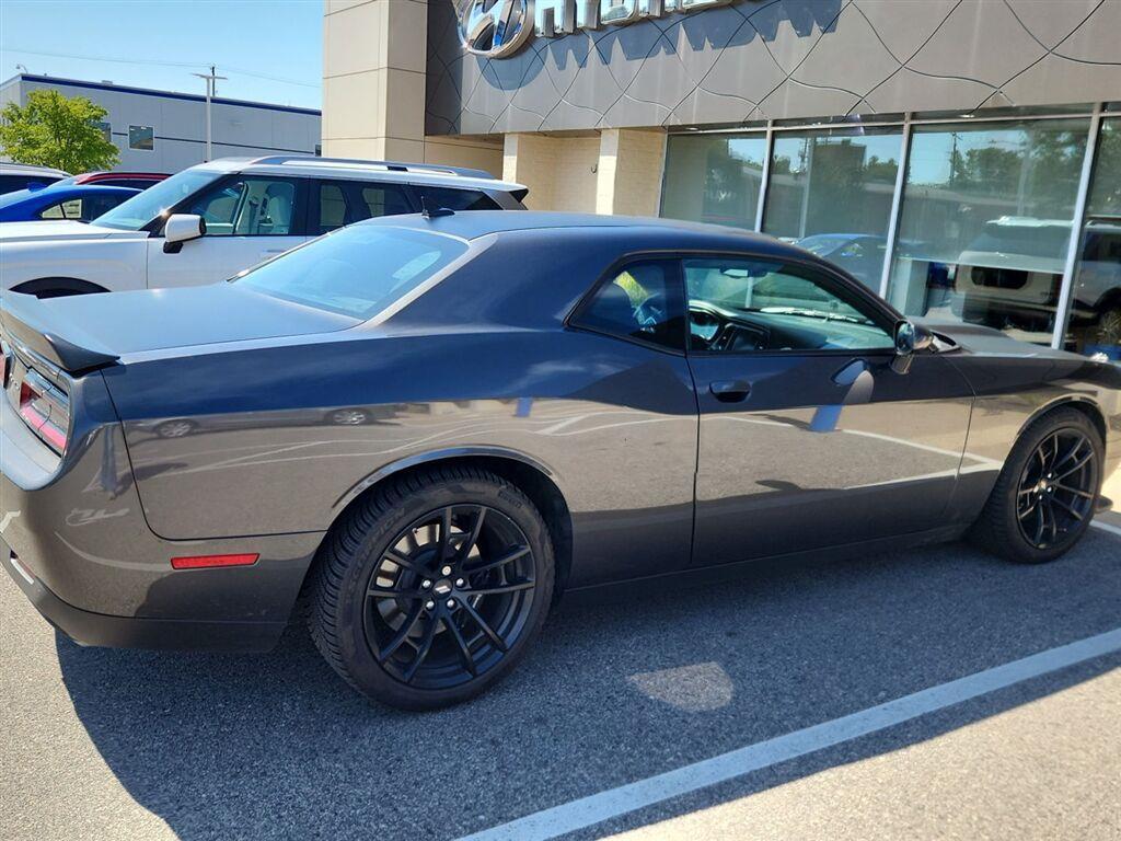 Dodge Challenger 2021