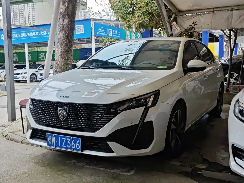 Peugeot 408 2022