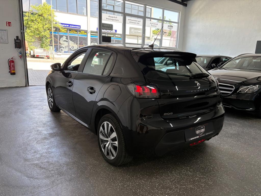 Peugeot 208 2021