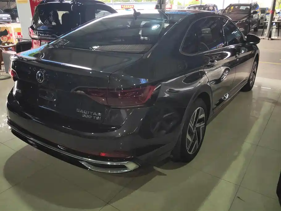 Volkswagen Jetta 2023
