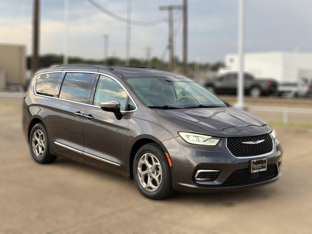 Chrysler Pacifica 2023