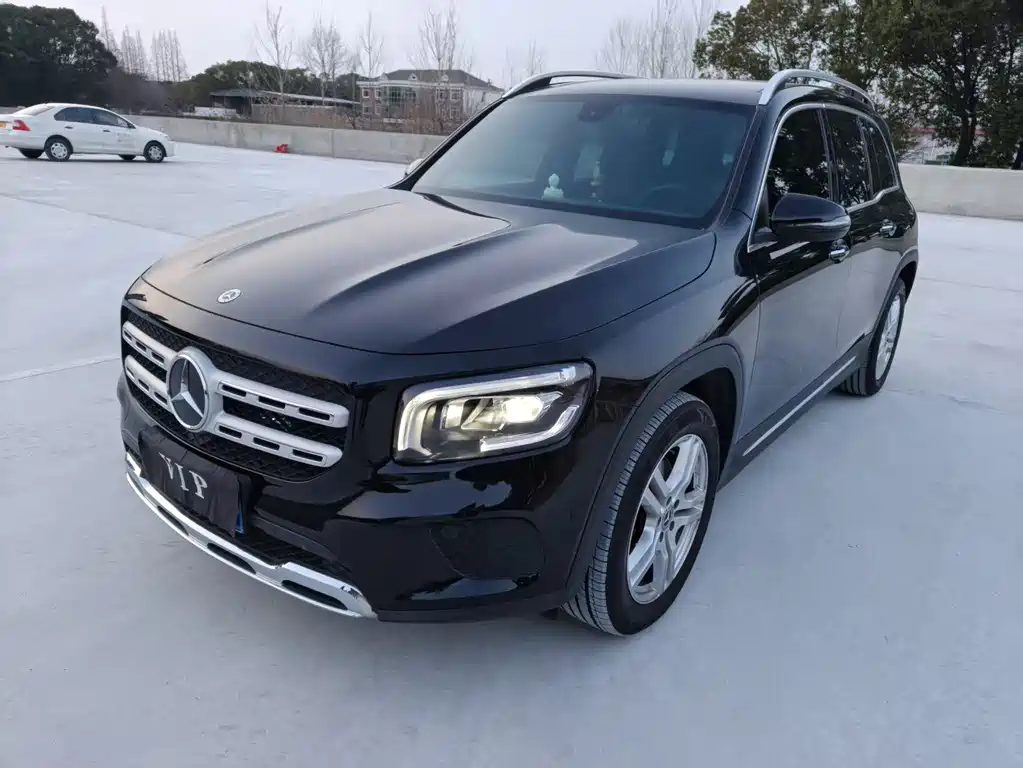 Mercedes-Benz GLB 2023