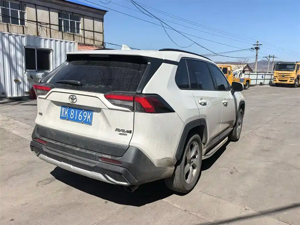 Toyota RAV4 2021