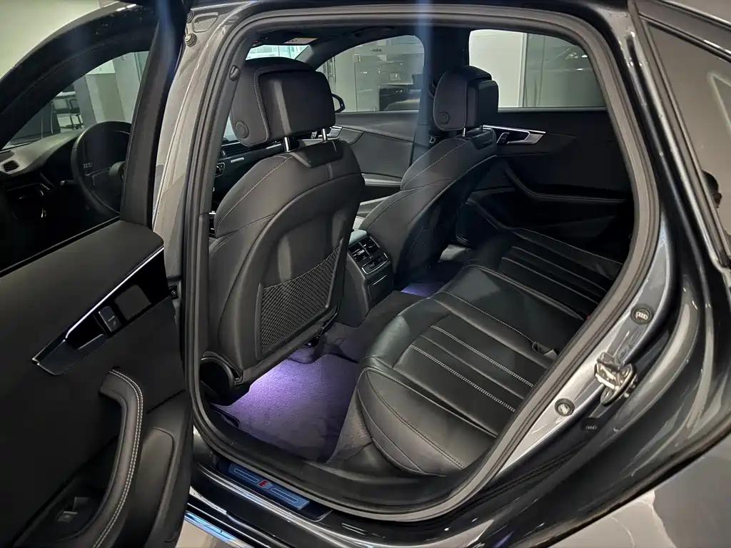 Audi A4 2024