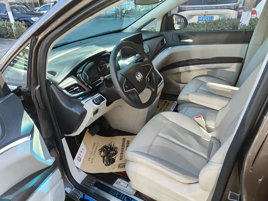 Buick GL8 2023