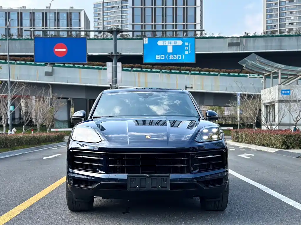Porsche Cayenne 2023
