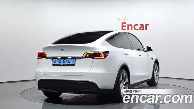 Tesla Model Y 2021