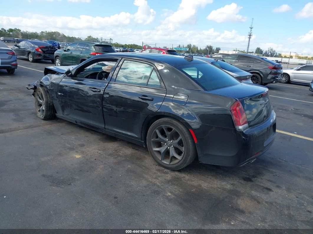 Chrysler 300 2023