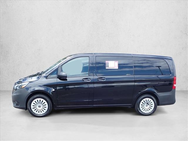 Mercedes-Benz Metris 2023
