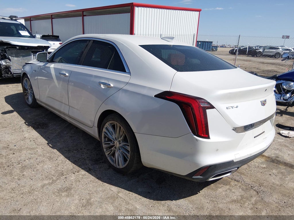 Cadillac CT4 2021