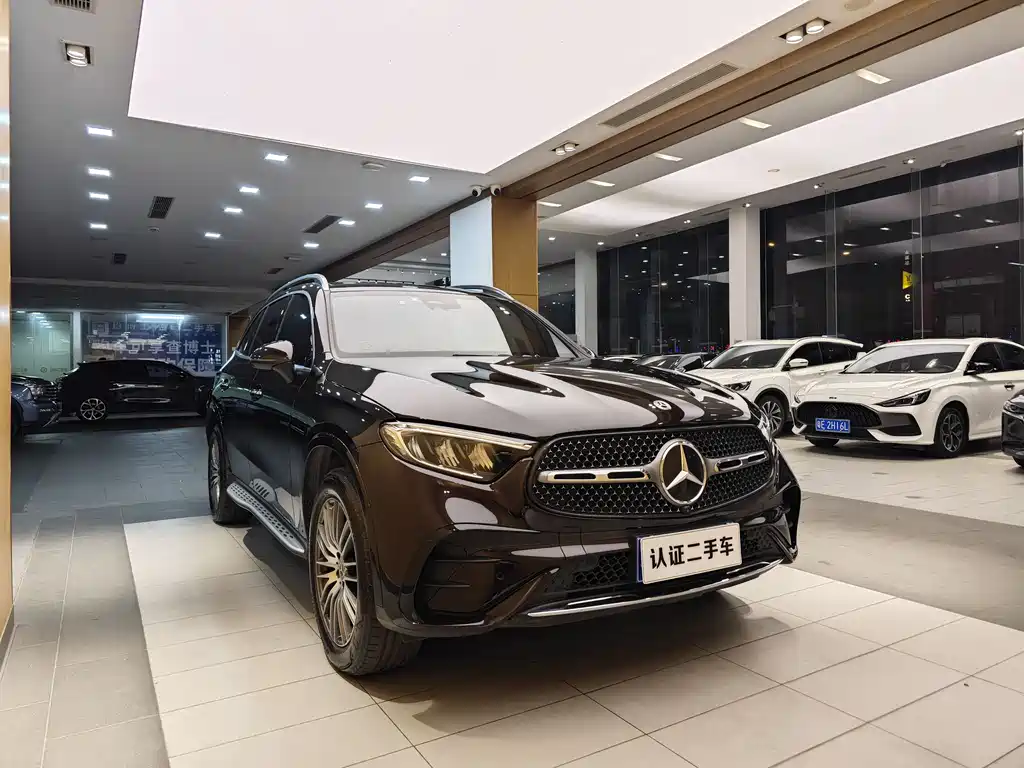 Mercedes-Benz GLC 2023
