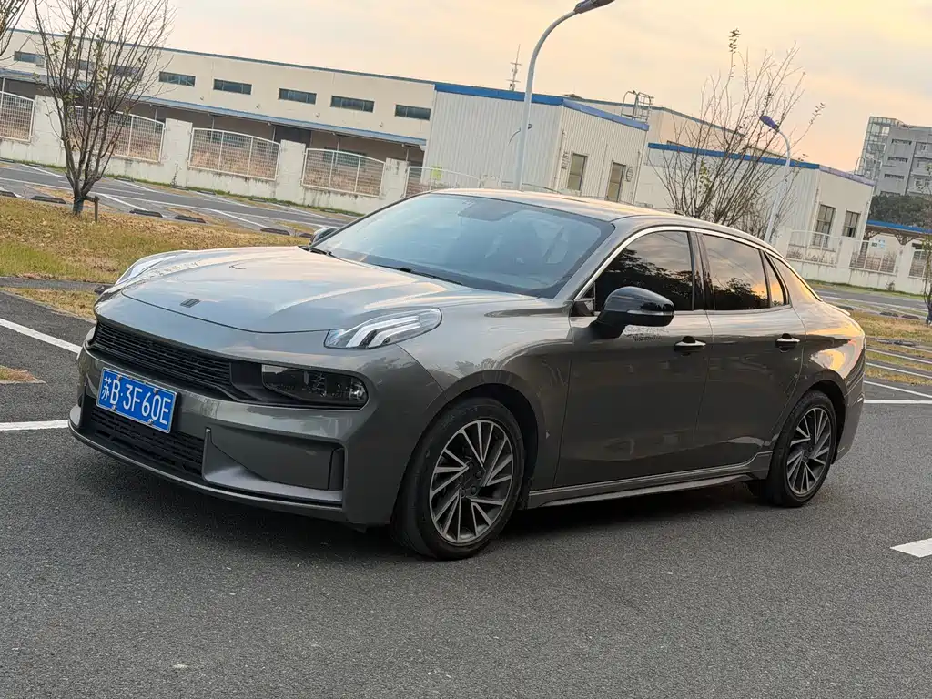 Lynk & Co 03 2022