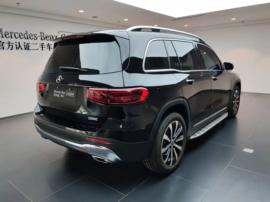 Mercedes-Benz GLB 2025