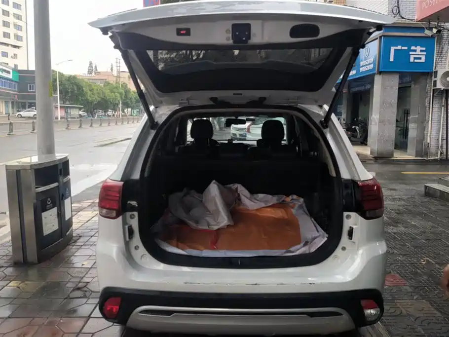 Mitsubishi Outlander 2020