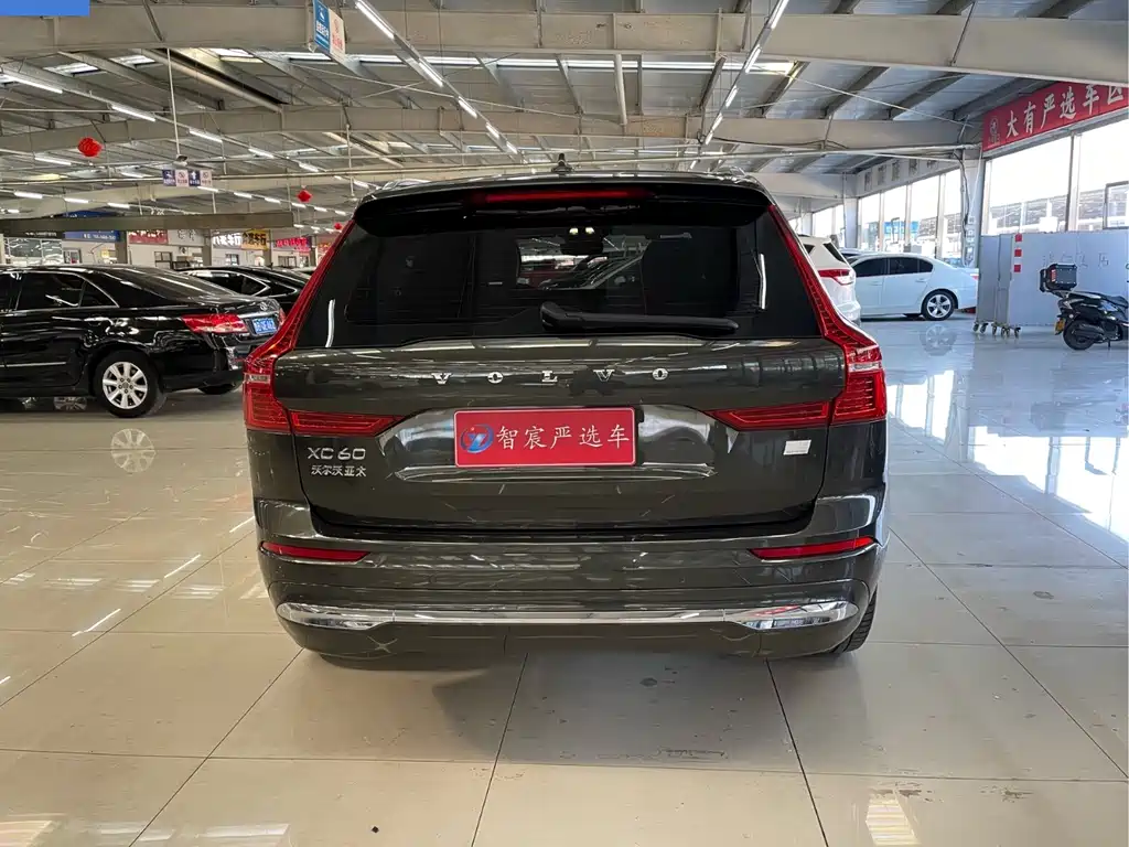 Volvo XC60 2022