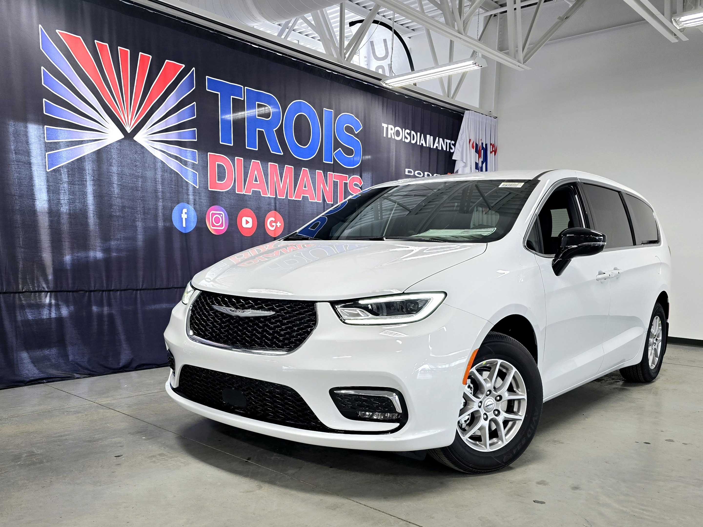 Chrysler Pacifica 2025