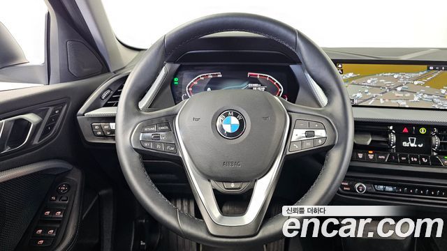BMW 1 серии 2021
