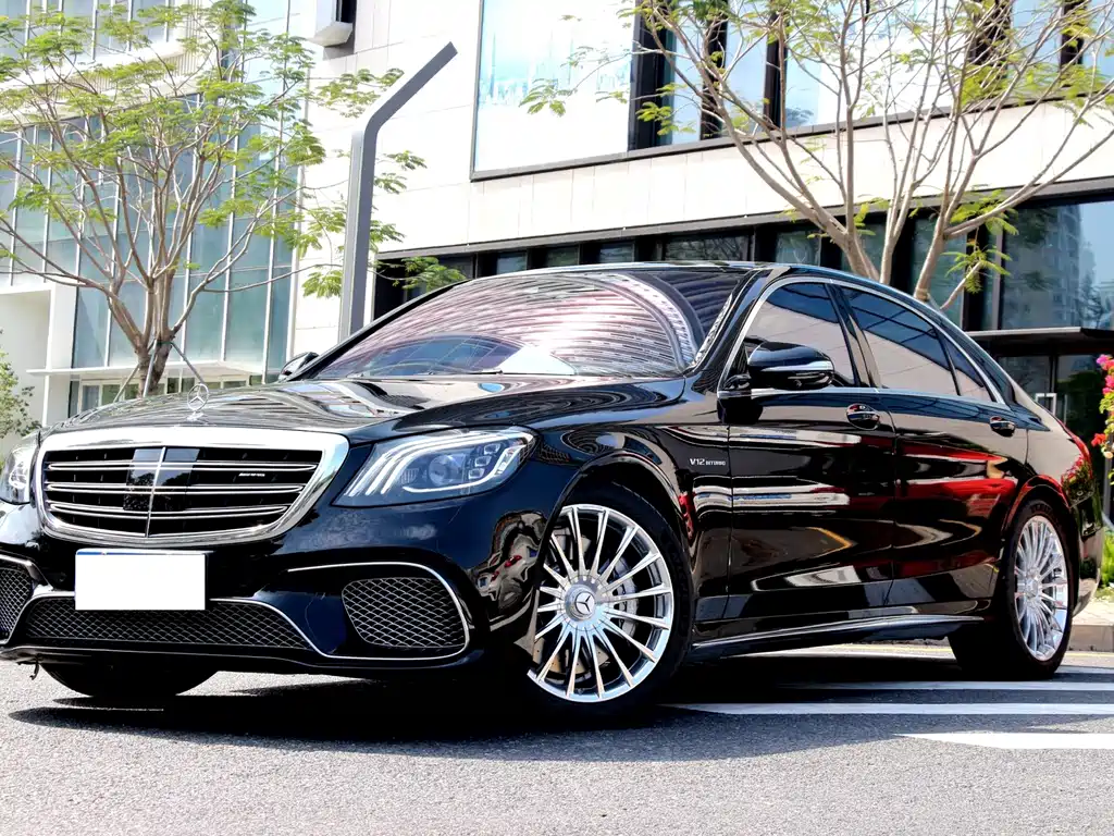 Mercedes-Benz S-Класс 2020