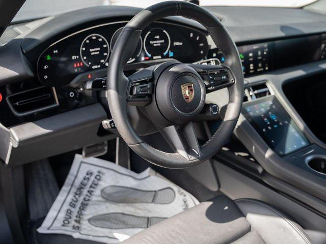 Porsche Taycan 2025