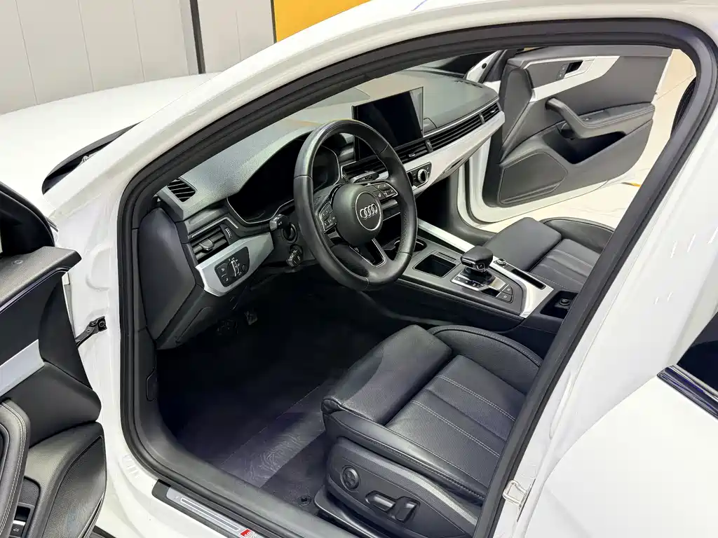 Audi A4 2022