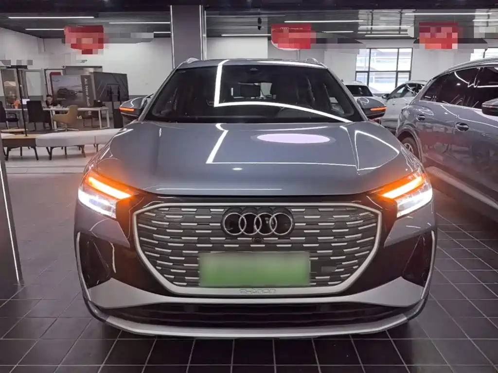 Audi Q4 e-tron 2024